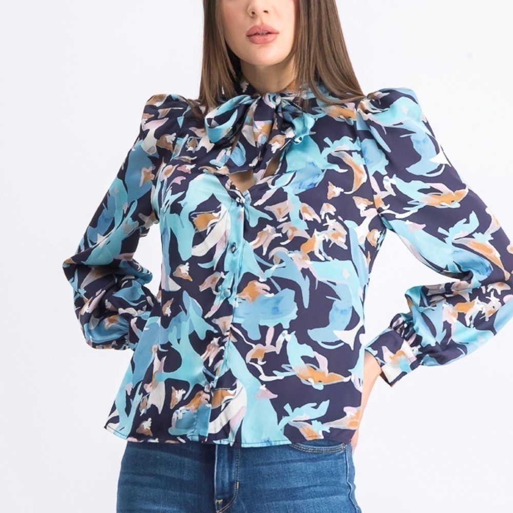 Kendall + Kylie Painterly Palm Blouse - XS - Picture 5 of 6